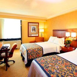Номер Courtyard New York LaGuardia Airport