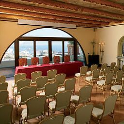Sala congressi San Francesco al Monte