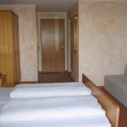 Room Astoria Pension