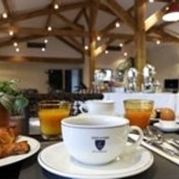 Salle du petit-déjeuner Chateau des Vigiers Le Vigier