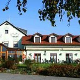 Exterior view Kirchenwirt Mirth Gasthof Fotos
