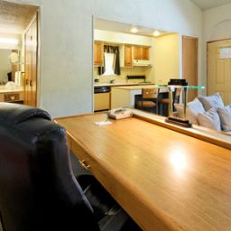  Holiday Inn Hotel & Suites CHIHUAHUA