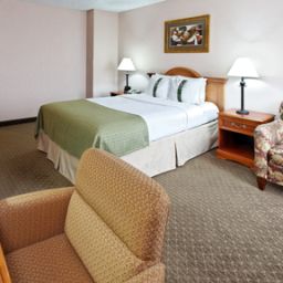  Holiday Inn PORTLAND-AIRPORT (I-205)