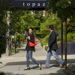Vista exterior TOPAZ  A KIMPTON HOTEL