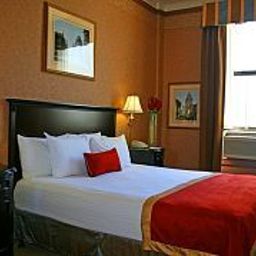 Room Whitcomb