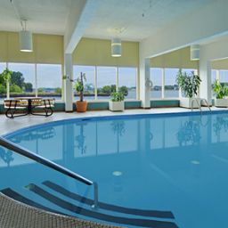  Holiday Inn KINGSTON-WATERFRONT