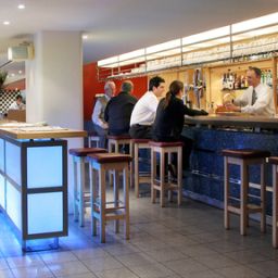 Bar St Giles Hotel Heathrow