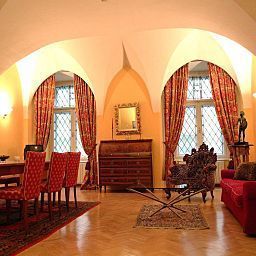 Suite Hotel zum Dom Palais Inzaghi