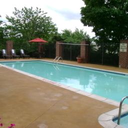 Pool Holiday Inn Express HARRISBURG EAST