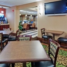 Restaurant Holiday Inn Express HARRISBURG EAST