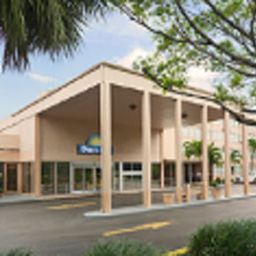 Vista esterna Days Inn Miami International Airport