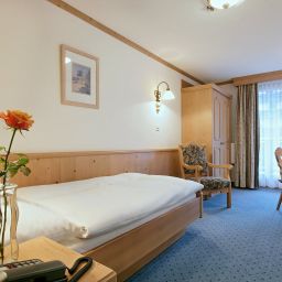  Hotel Couronne
