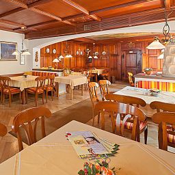 Sala de desayuno en el restaurante Post Brauerei-Gasthof Fotos