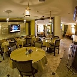 Sala śniadaniowa w restauracji Akvarel