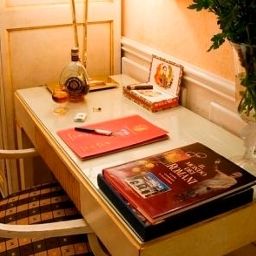 Room Bolivar
