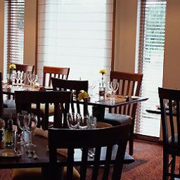 Salle du petit-déjeuner située dans le restaurant Novotel Milton Keynes