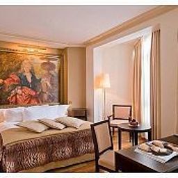 Room Le Walt Eiffel Tower
