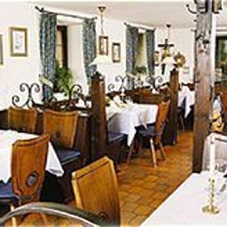 Salle du petit-déjeuner située dans le restaurant Hirschenstube Fotos