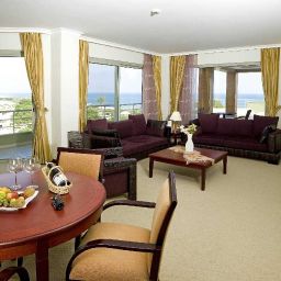 Suite Maritim Pine Beach Resort