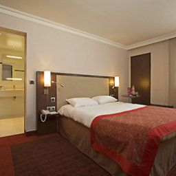 Room Hotel Mercure Saint Quentin en Yvelines Centre Fotos