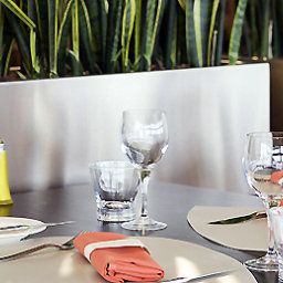 Breakfast room within restaurant Novotel Amboise