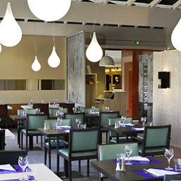 Salle du petit-déjeuner située dans le restaurant Novotel Narbonne Sud