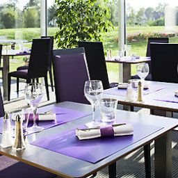 Зал для завтрака Novotel Senart Golf de Greenparc