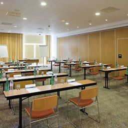 Конференц-зал Novotel Senart Golf de Greenparc