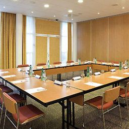 Конференц-зал Novotel Senart Golf de Greenparc