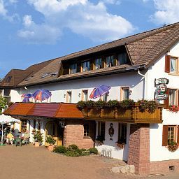 Exterior view Zur Burg Gasthof Fotos
