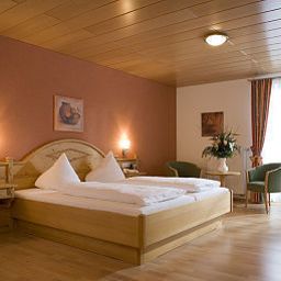 Room Zur Burg Gasthof Fotos