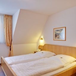  Bodenseehotel Dreikönig