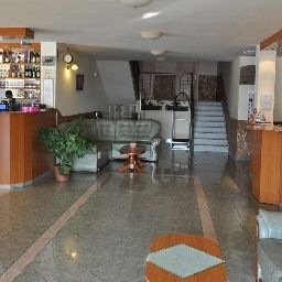 Platán**** Debrecen