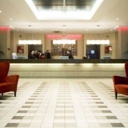 Холл Crowne Plaza LONDON - GATWICK AIRPORT
