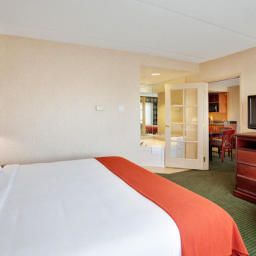 Zimmer Holiday Inn Express Hotel & Suites TORONTO-MISSISSAUGA