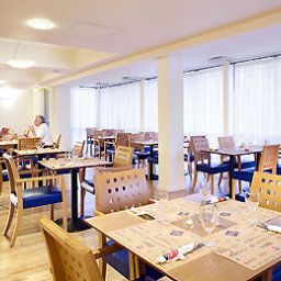 Salle du petit-déjeuner située dans le restaurant ibis Swansea