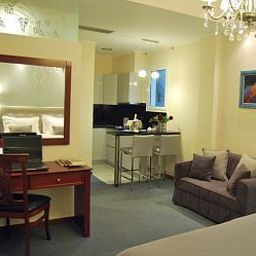  Ava Hotel App. & Suites