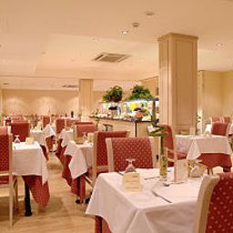 Salle du petit-déjeuner située dans le restaurant Sunotel Aston