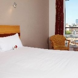  Jurys Inn Leeds