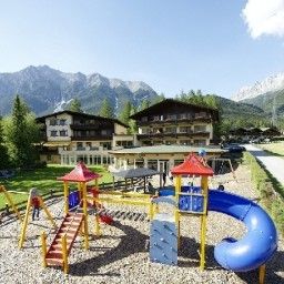 Exterior view Kinderhotel Lärchenhof