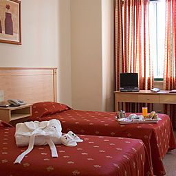 Room Lar do Areeiro Residencial