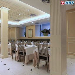 Salle du petit-déjeuner Catalonia Las Cortes