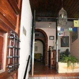 Halle Luis de Gongora Hospederia