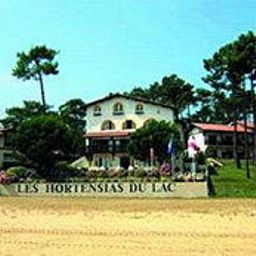 Exterior view Les Hortensias du Lac Chateaux et Hotels Collection Fotos