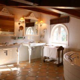 Hall Les Hortensias du Lac Chateaux et Hotels Collection Fotos