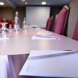 Conference room La Reserve Chateaux et Hotels Collection