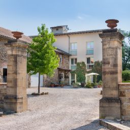 Фасад Hôtel La Métairie