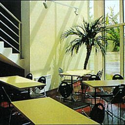 Sala colazione nel ristorante Cerise Lens