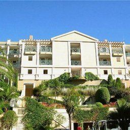 P and V Villa Francia Cannes