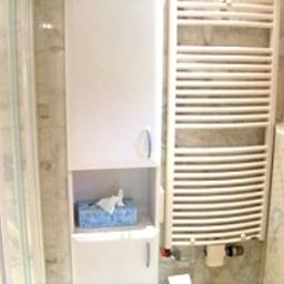 Bathroom Mini Beach House / Sylt